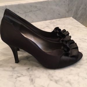 Nine West black heels with Ruffle on toe